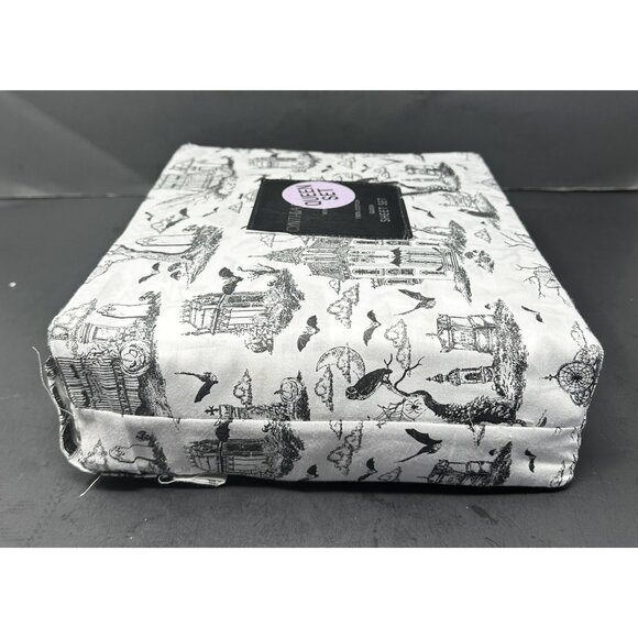 CYNTHIA ROWLEY QUEEN SHEET SET Halloween Toile Haunted House Cemetery Bats NEW - Picture 6 of 7